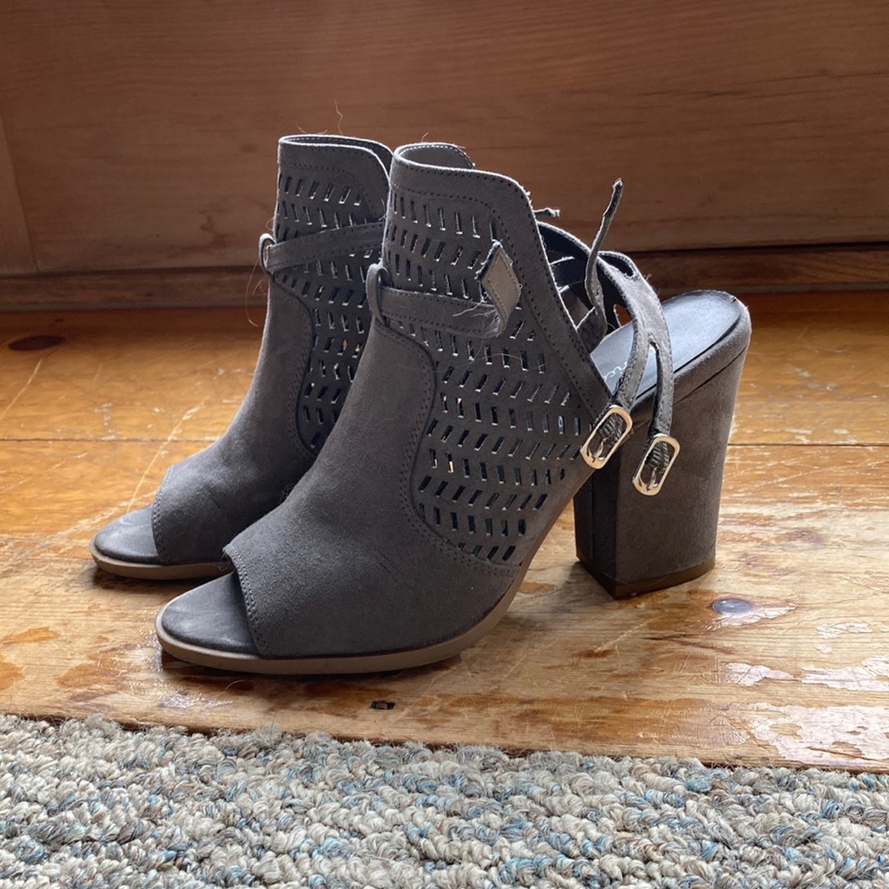 American Eagle size 6
